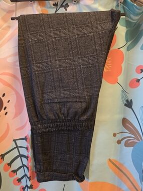 Simply Vera Vera Wang Dark Gray Plaid Knit Dress Pants